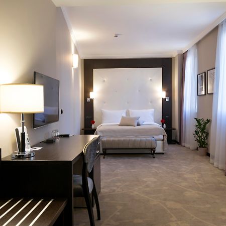 Hotel Constantine The Great Belgrado Esterno foto